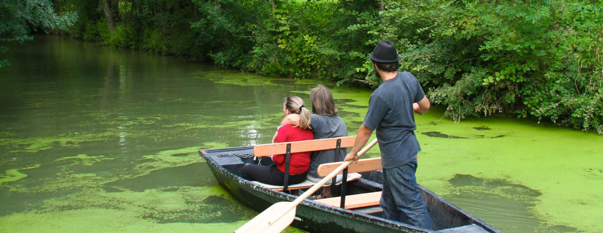 Une fois au port de Montfaucon, vous aurez le choix de partir en promenade avec ou sans guide